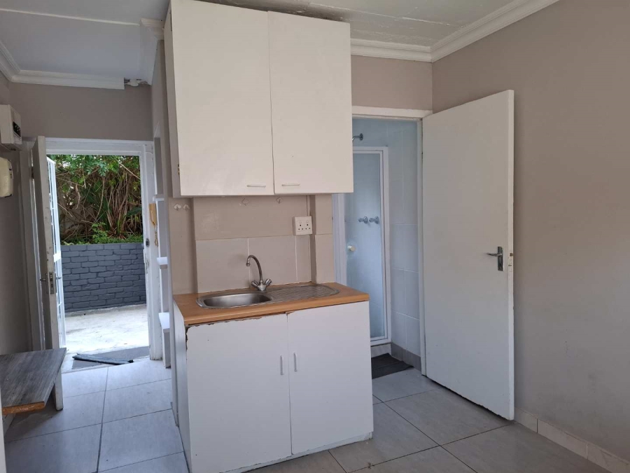 To Let 0 Bedroom Property for Rent in Green Point Western Cape